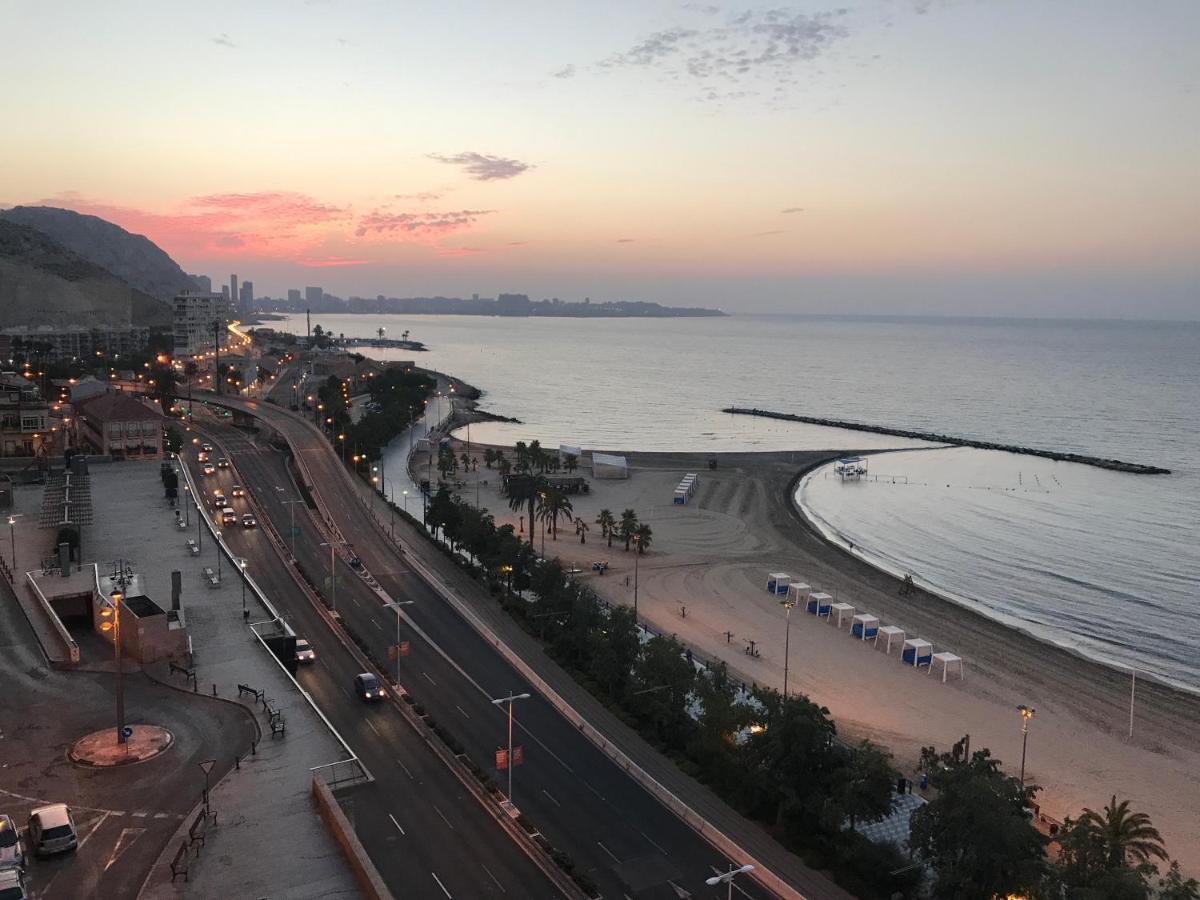 Apartamento Con Vistas Al Mar Primera Linea De Playa Del Postiguet Apartment Alicante Luaran gambar