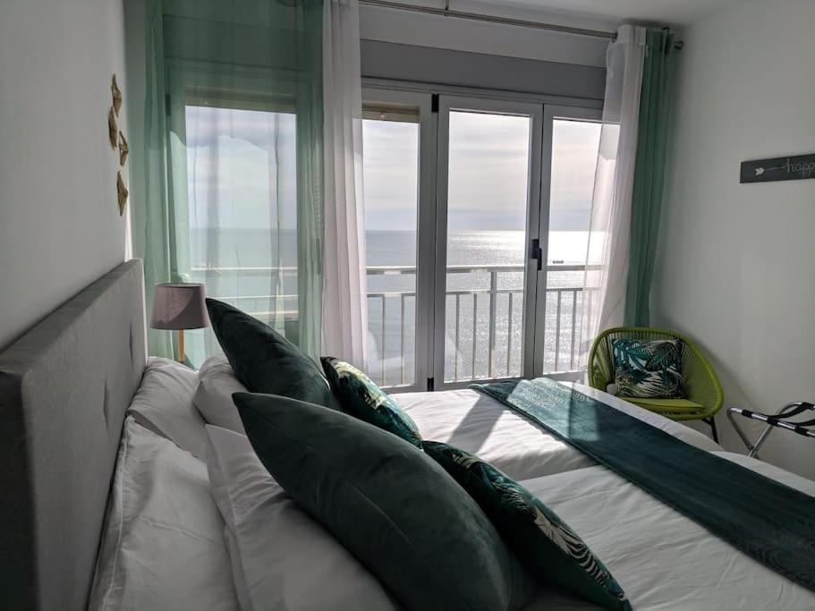 Apartamento Con Vistas Al Mar Primera Linea De Playa Del Postiguet Alicante Luaran gambar