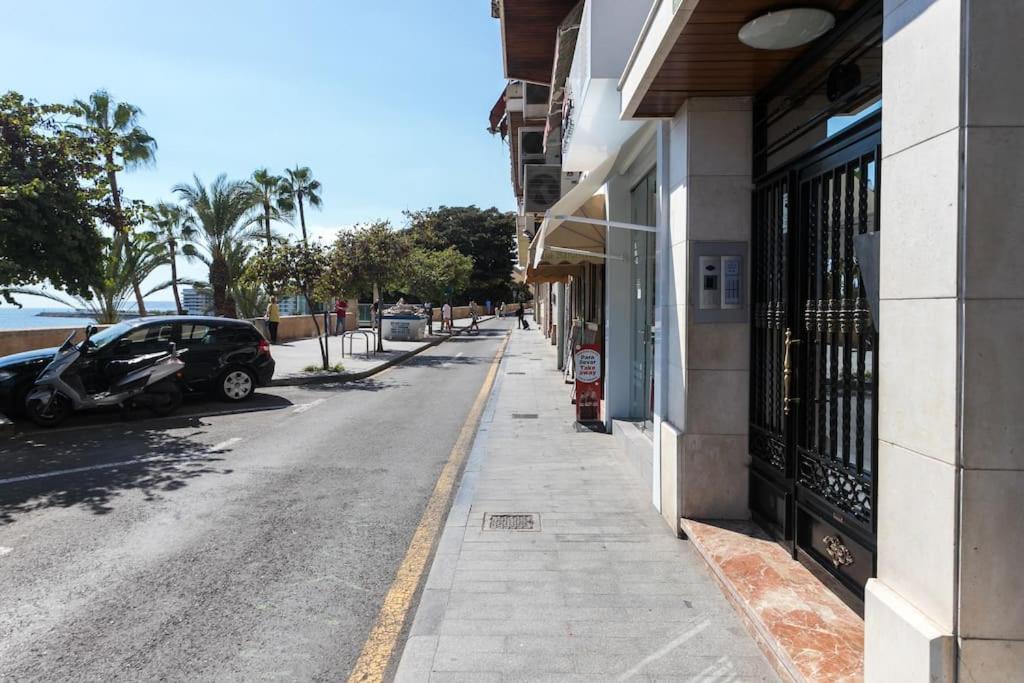 Apartamento Con Vistas Al Mar Primera Linea De Playa Del Postiguet Apartment Alicante Luaran gambar