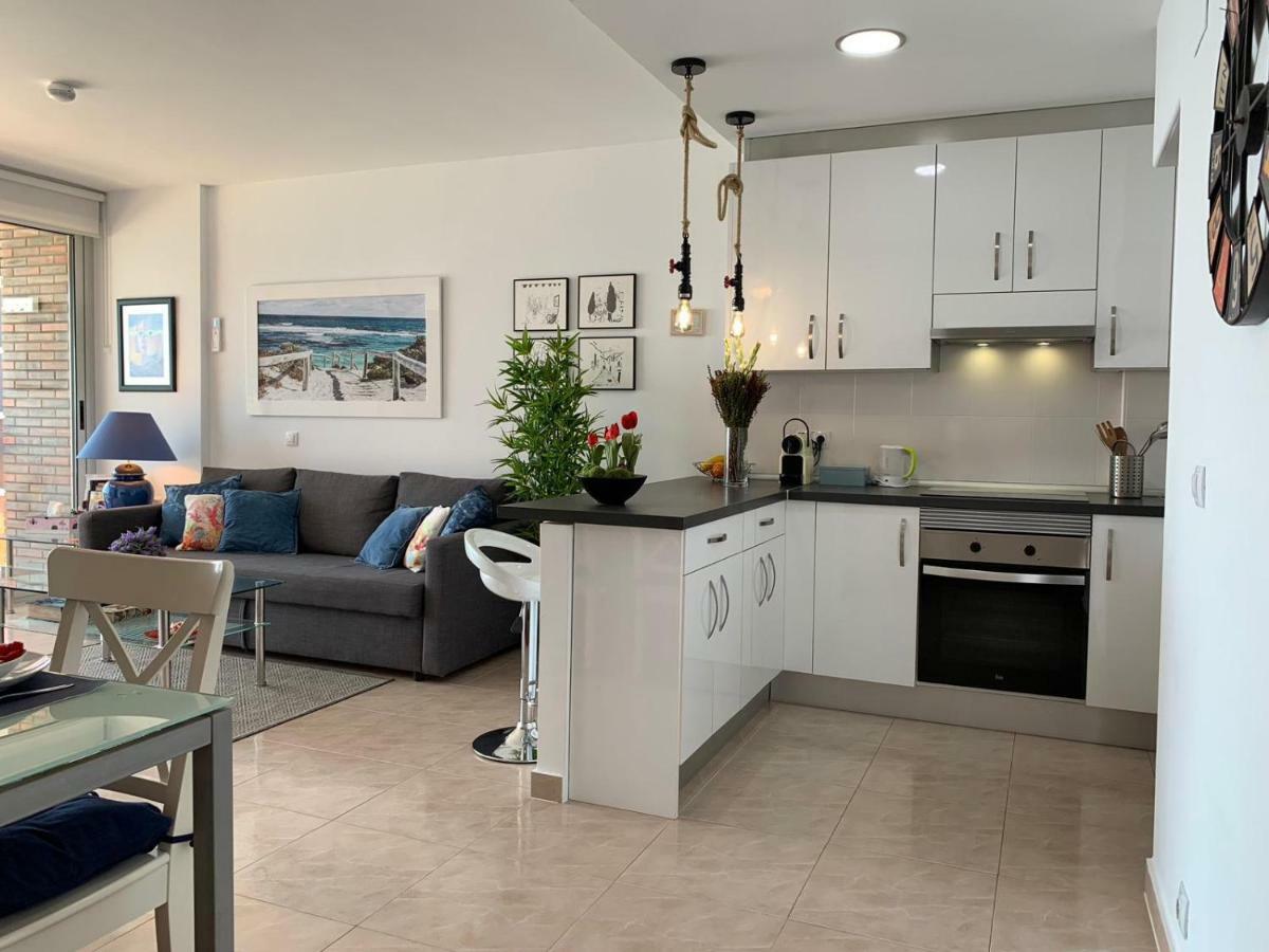 Apartamento Con Vistas Al Mar Primera Linea De Playa Del Postiguet Alicante Luaran gambar